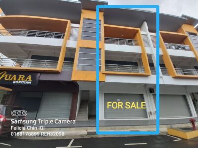 FOR SALE 3-Storey Harum'mas 118 Commercial Centre' Intermediate Unit