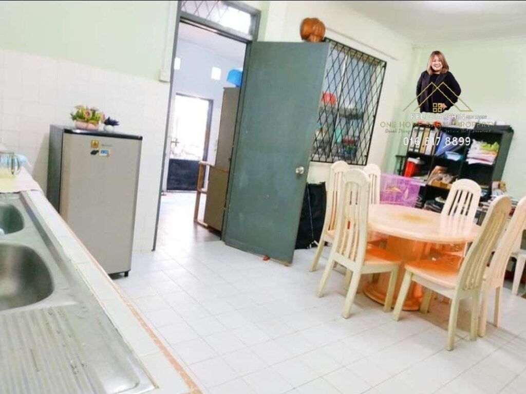 Taman RidgeView 2Storey Immediate Terrace House FOR SALE Felicia Chin