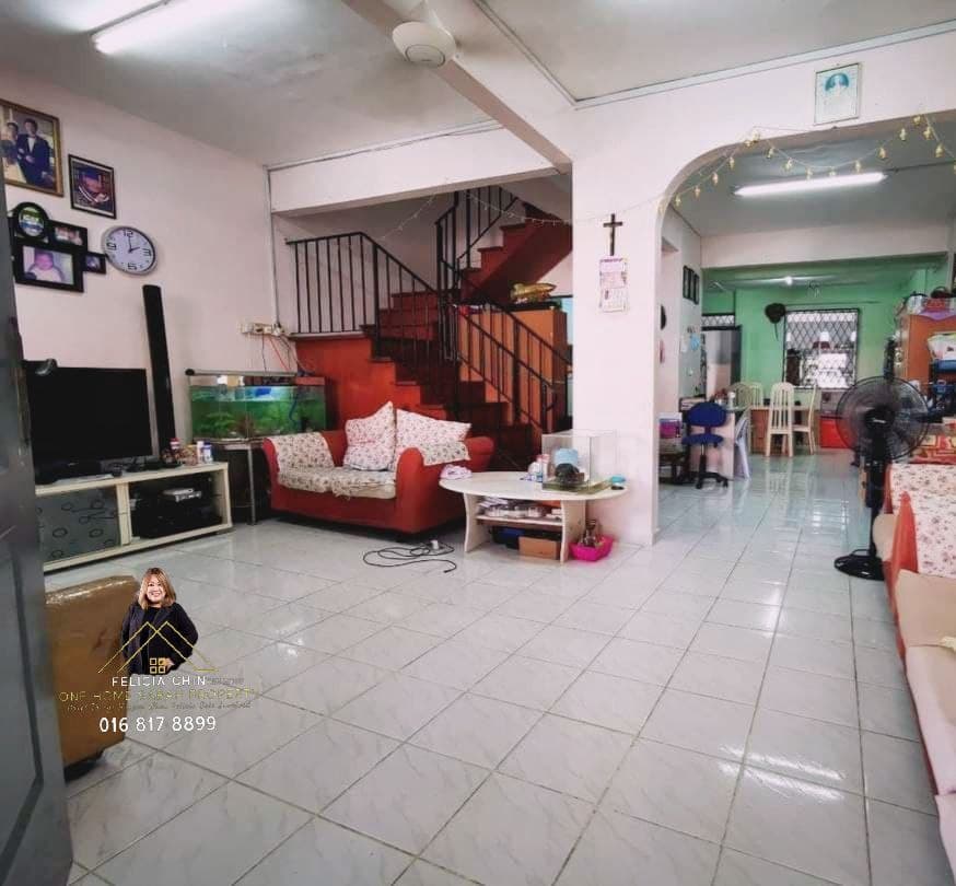 Taman RidgeView 2Storey Immediate Terrace House FOR SALE Felicia Chin
