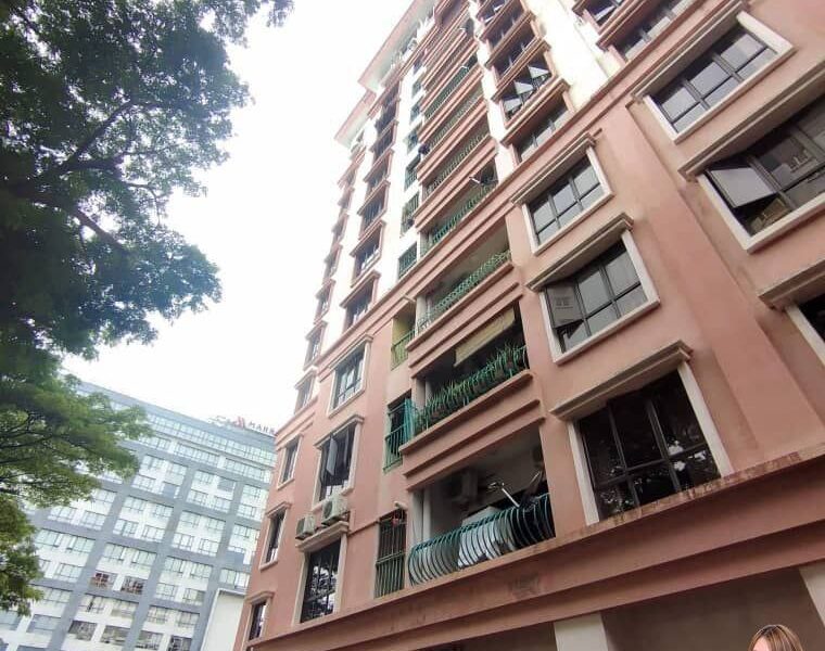 MARINA COURT CONDOMINIUM, 3 BEDROOM FOR SALE