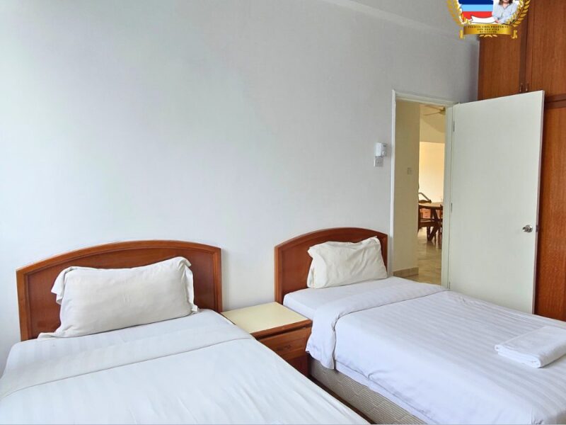 ๐
๐๐ ๐๐๐๐ โจThe Colonnades Condominium โจ