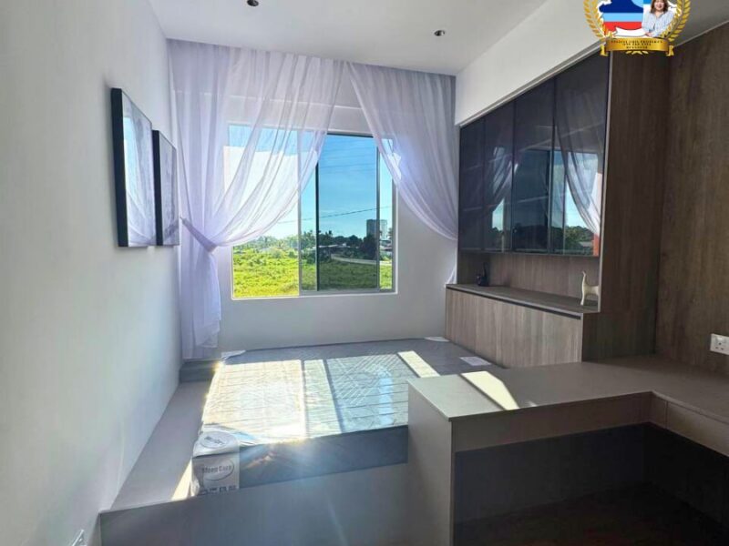Taman Kinarut Ceria 3, Lengkuas ( Corner Lot)