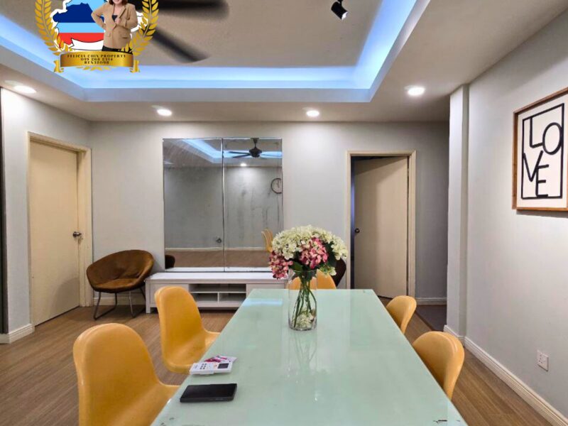 🏢 FOR SALE – The Colonnades Condominium