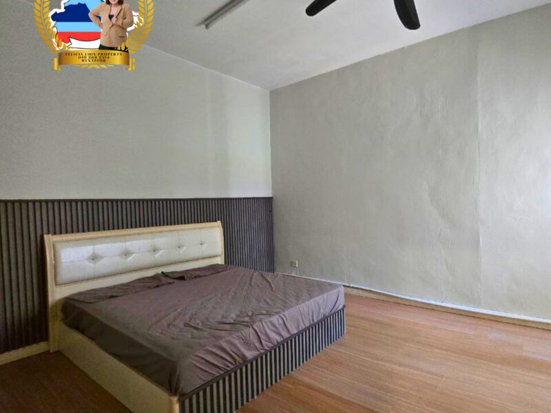 🏢 FOR SALE – The Colonnades Condominium