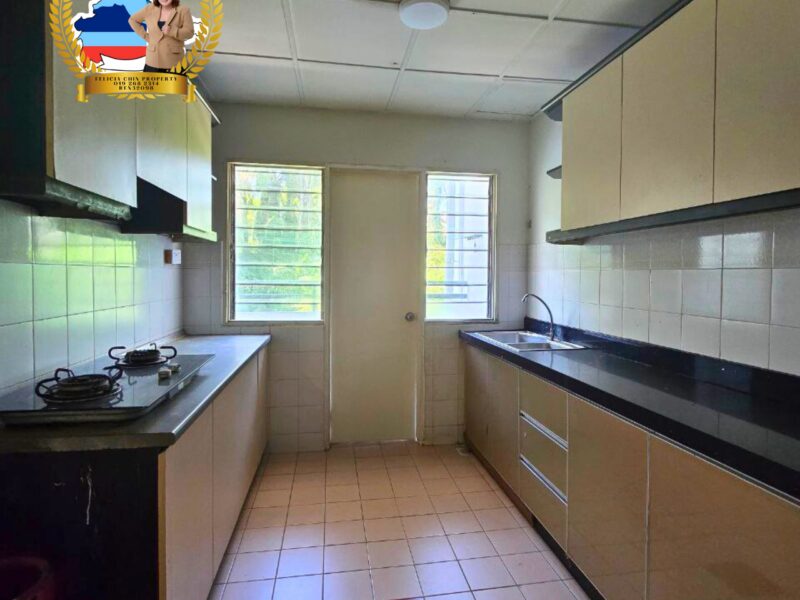 🏢 FOR SALE – The Colonnades Condominium