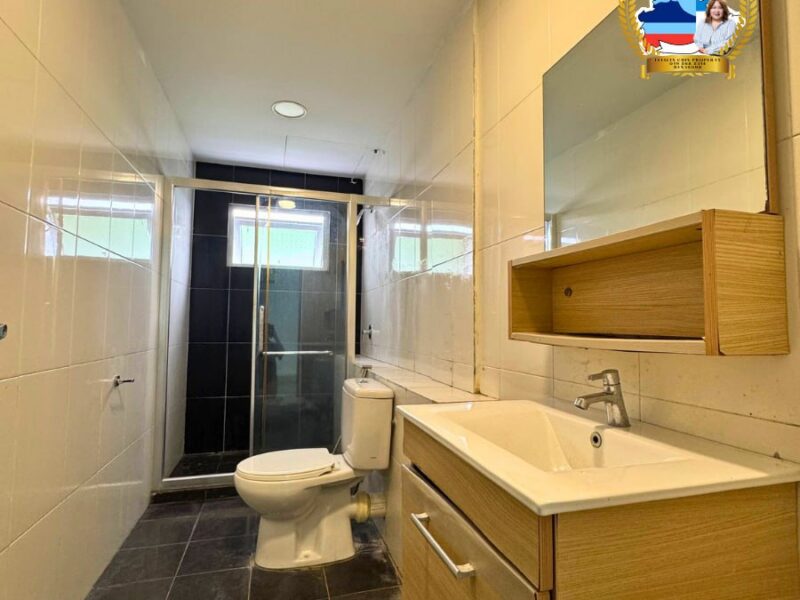 DโGolden Gate Condominium, Kobusak โจ