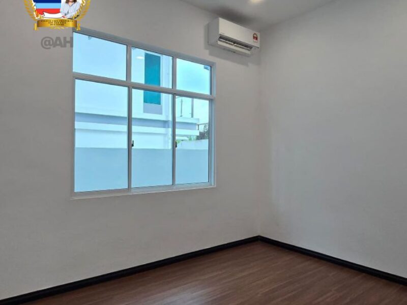 Semi-Detached Home in Taman Formosa