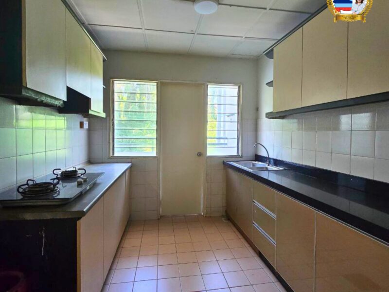 FOR SALE – THE COLONNADES CONDOMINIUM