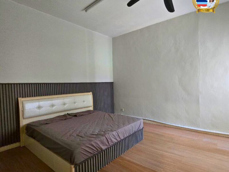 FOR SALE – THE COLONNADES CONDOMINIUM