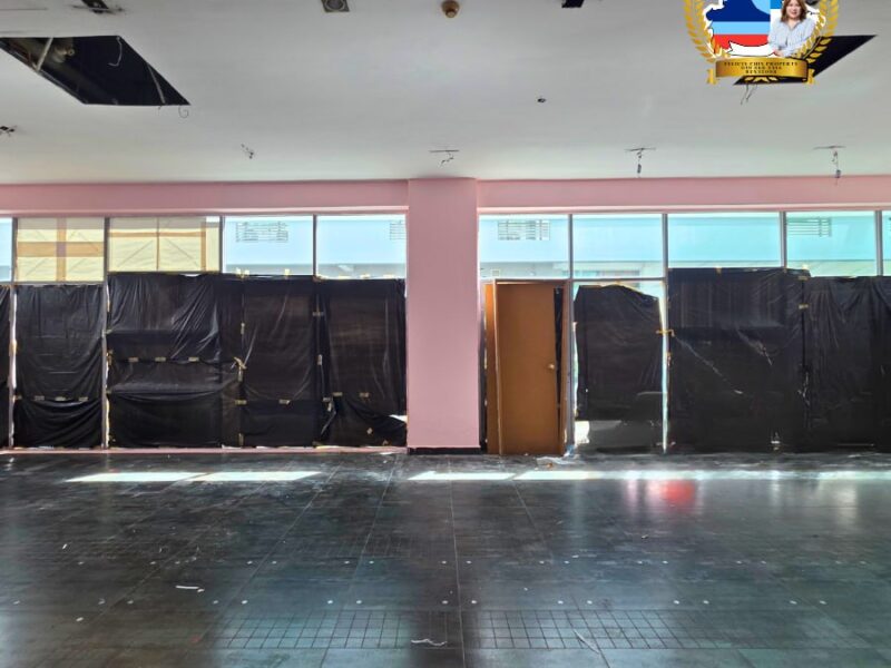 KK Times Square Corner Shoplot