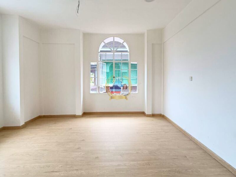 FOR SALE: BUNGALOW - TAMAN RIA IRAMANIS