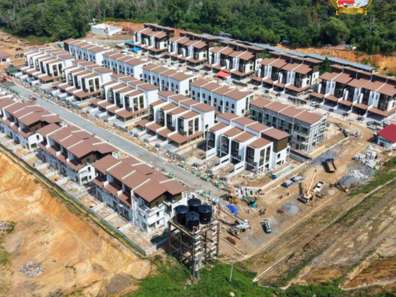 3-Storey Superlink Villas, Kolombong