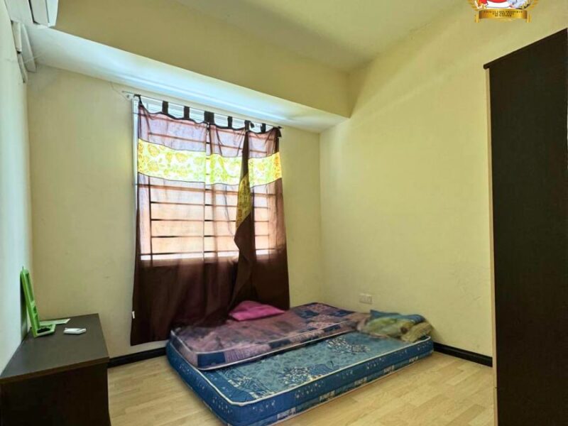 TAMAN KRISTAL, TUARAN