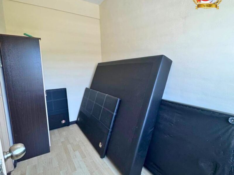 TAMAN KRISTAL, TUARAN